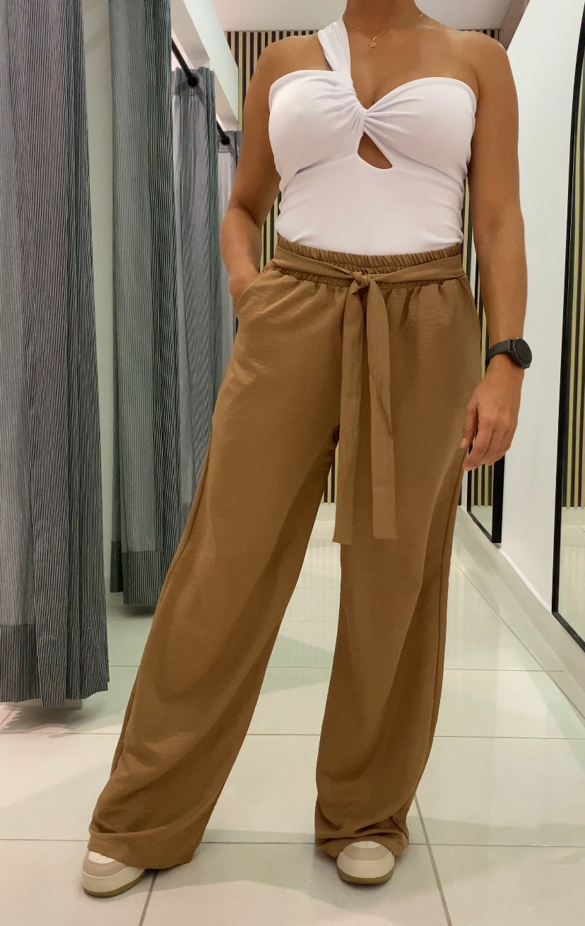 Pantalón tira